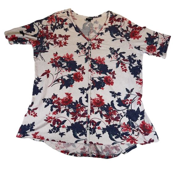Torrid Button Shirt Woman 2 V-Neck White w/ Red & Blue Floral Stretchy Cottage - Picture 1 of 11